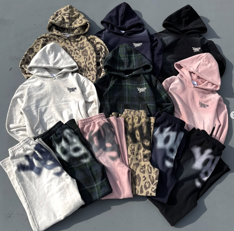 universal logo powder spray hoodie