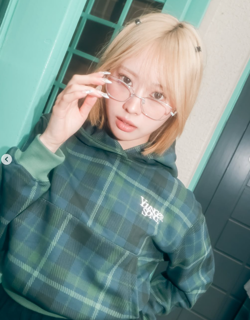 universal logo powder spray hoodie