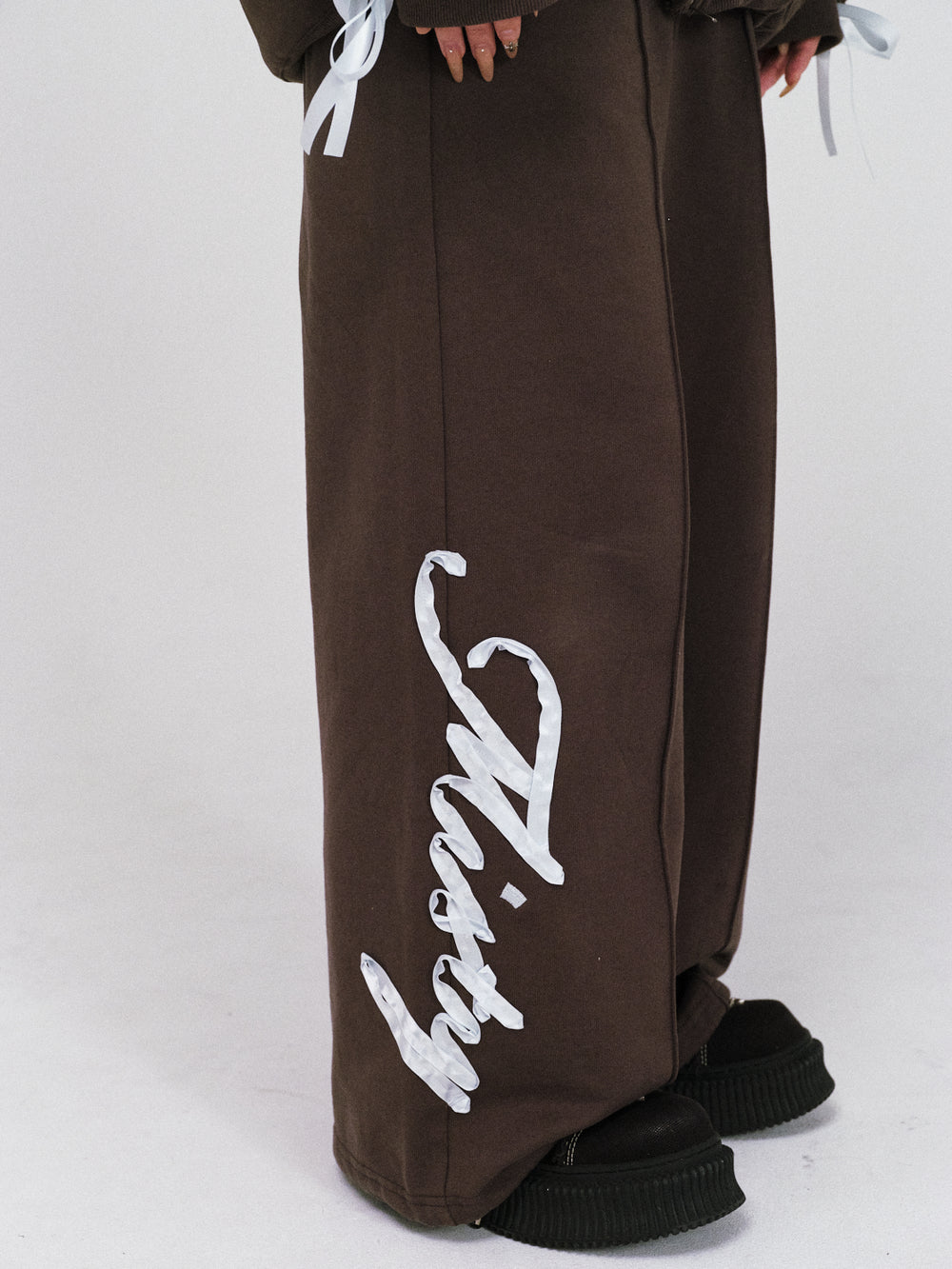 パンツ S ribbon smocking sweat pants THEREDTHREAD / ザレッドスレッド】S ribbon smocking sweat pants