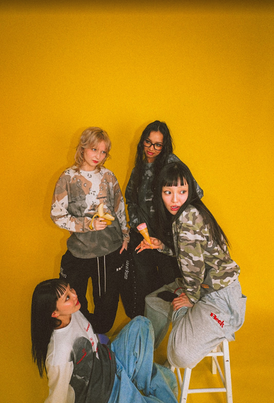 elderly couple thermal long Tee