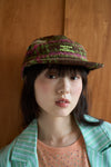 冬蛰黄色卡车的隐居CAP 