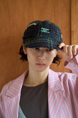 冬蛰黄色卡车的隐居CAP 