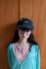 冬蛰黄色卡车的隐居CAP 