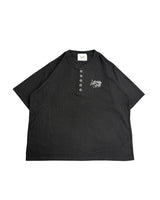 relaxy logo henry neck ss tee