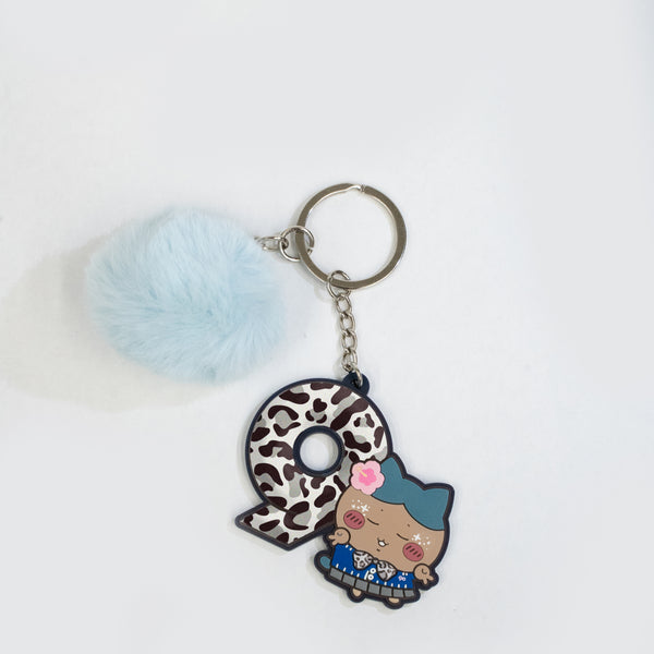 ちいかわ 90 Logo Rubber Keychain（ハチワレ）（発送予定：2026年7月