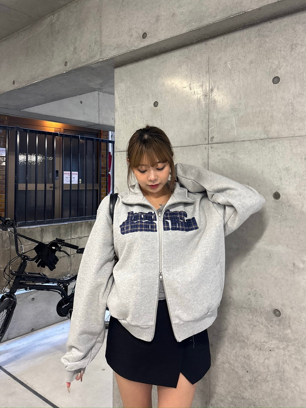 Double Zip Stand – YZ