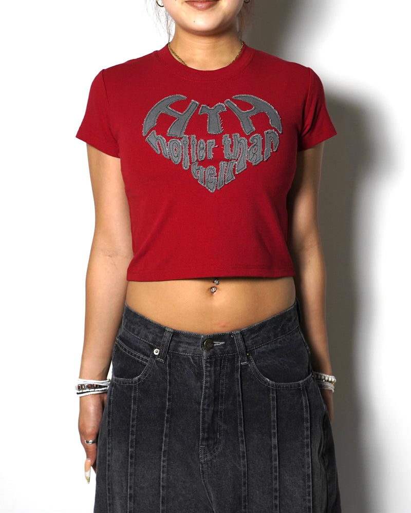 HEART LOGO APPLIQUE CROPPED TEE – YZ