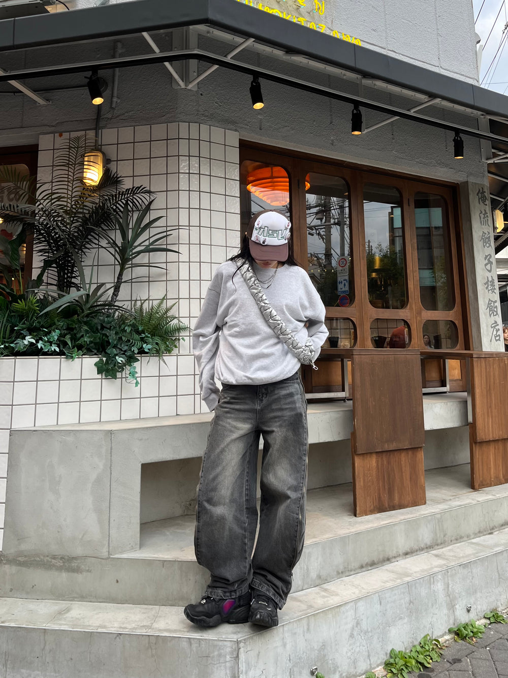 NEE スマホショルダー、tシャツ NEE スマホショルダー、tシャツ NEE スマホショルダー、tシャツ