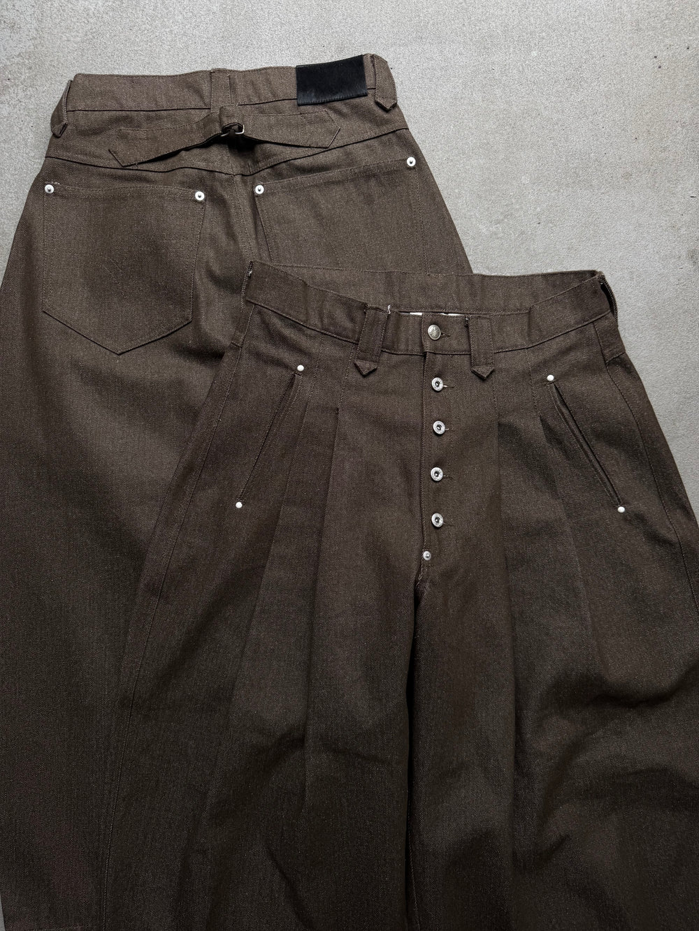 Wide-Tuck Colored Denim Pants – YZ