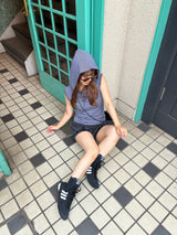 SLEEVELESS STRIPED HOODIE 