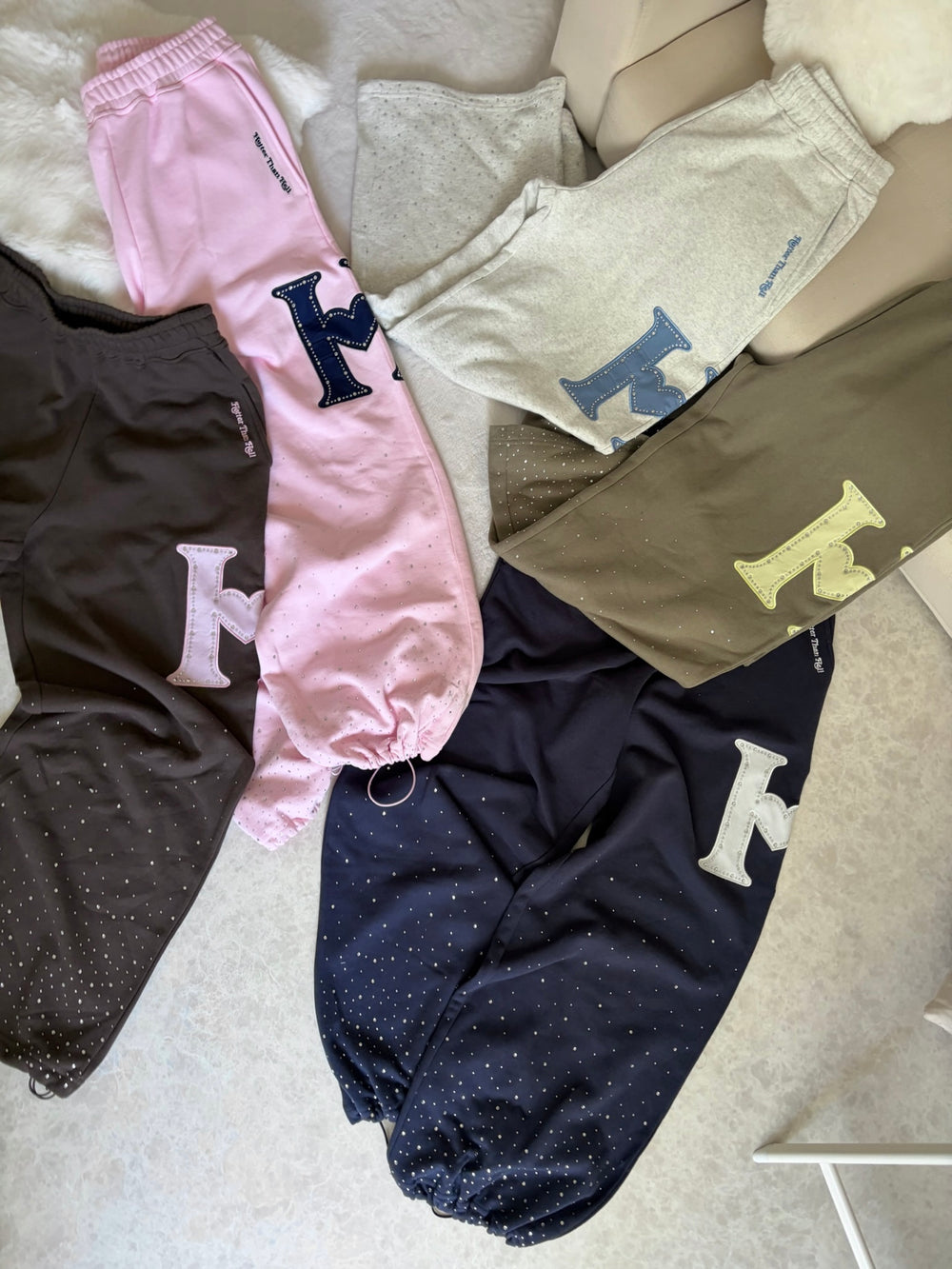 H HEART RHINESTONE SWEAT PANTS – YZ