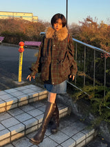 羊毛样式的军用夹克 