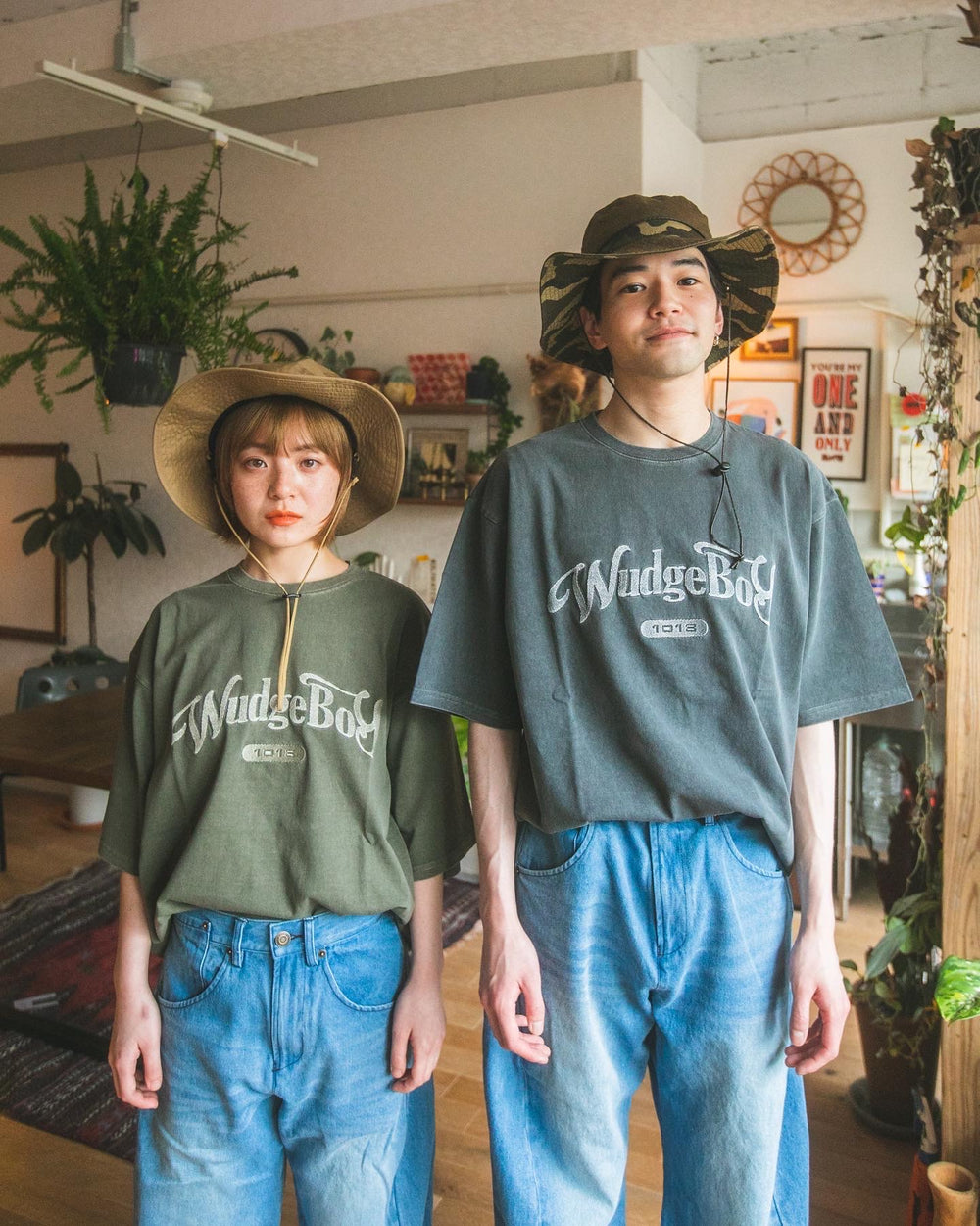 WudgeBoy pigment logo Tee – YZ
