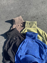 H logo knit