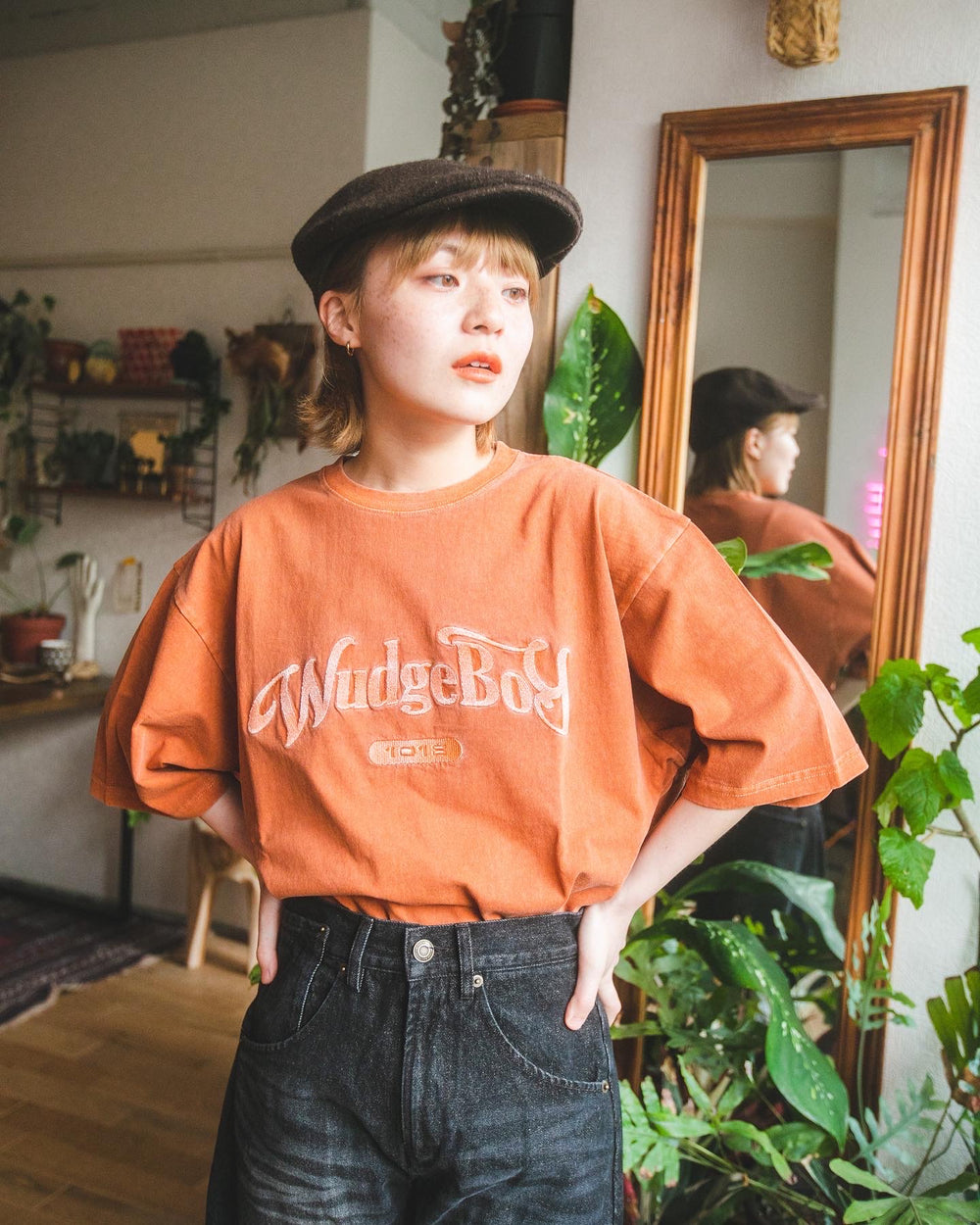 WudgeBoy pigment logo Tee – YZ