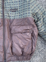 チェックのダウンジャケット 