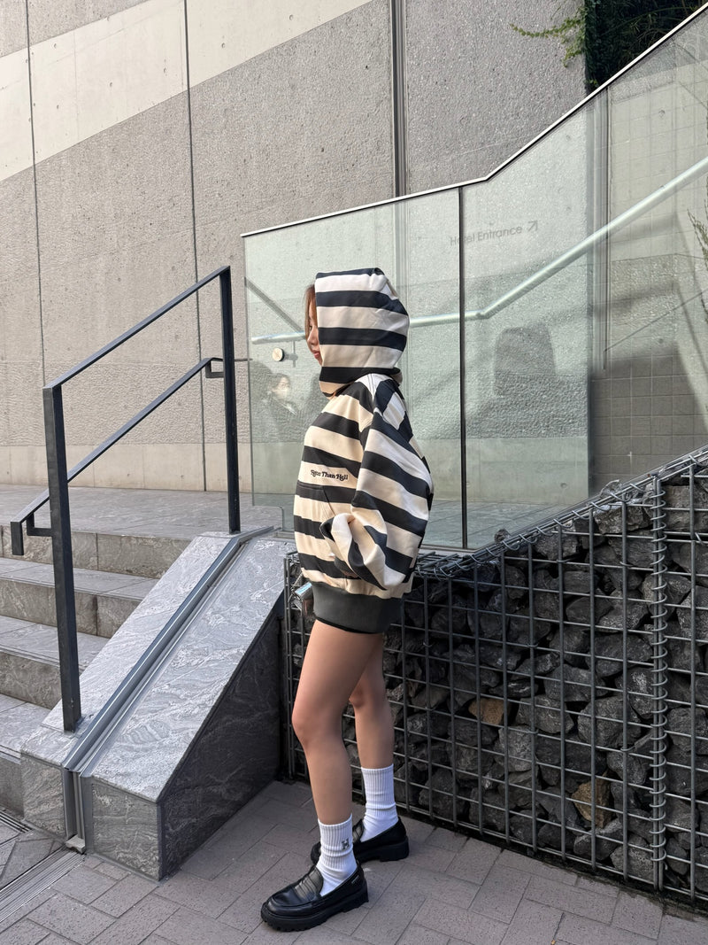 border heart logo hoodie