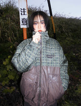 チェックのダウンジャケット 