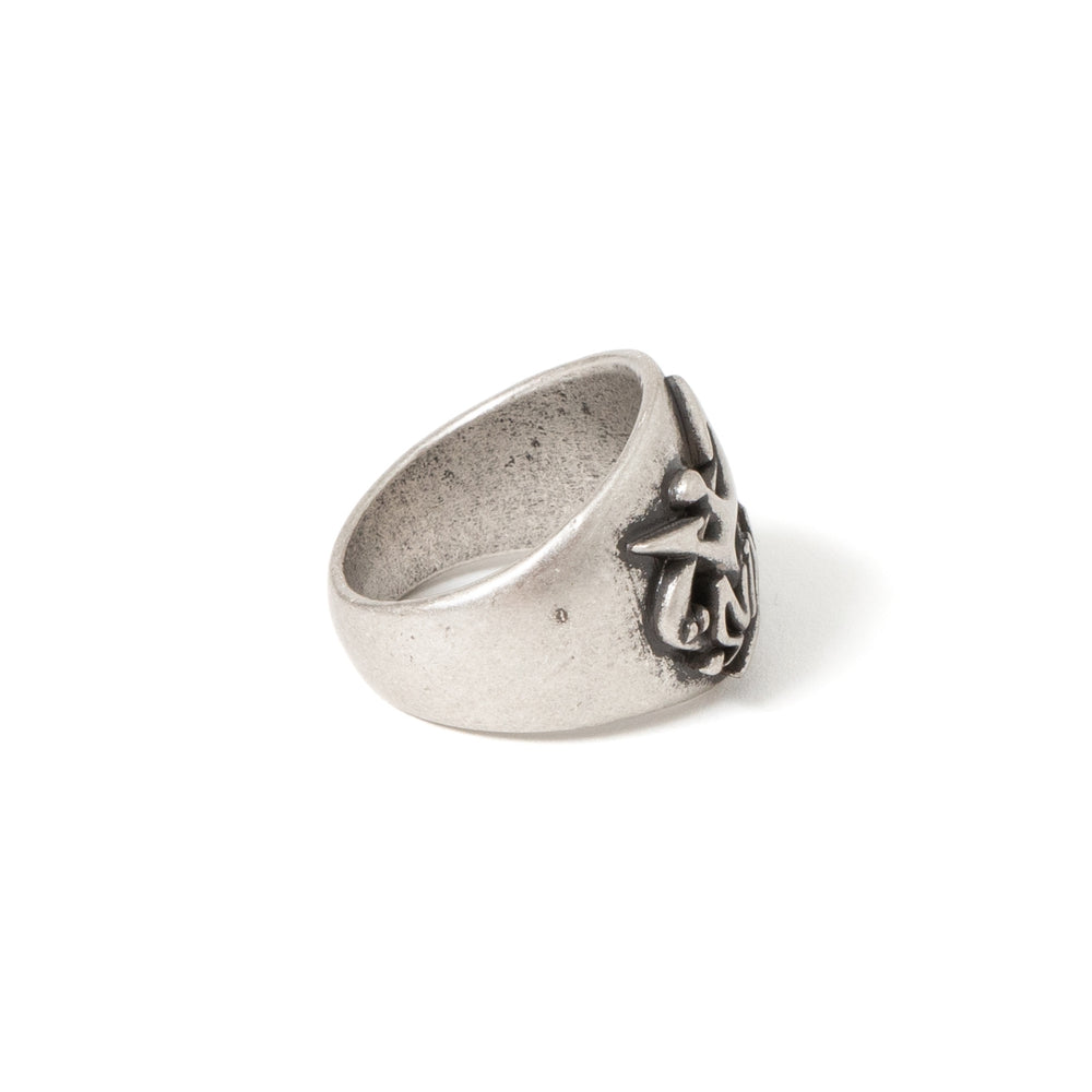 King Logo Vintage Ring – YZ