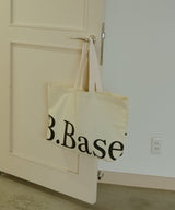 B.Base Typo Tote