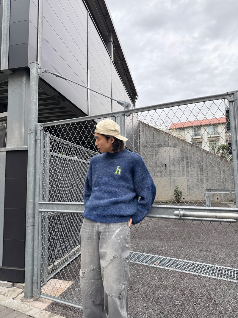 H flower logo knit