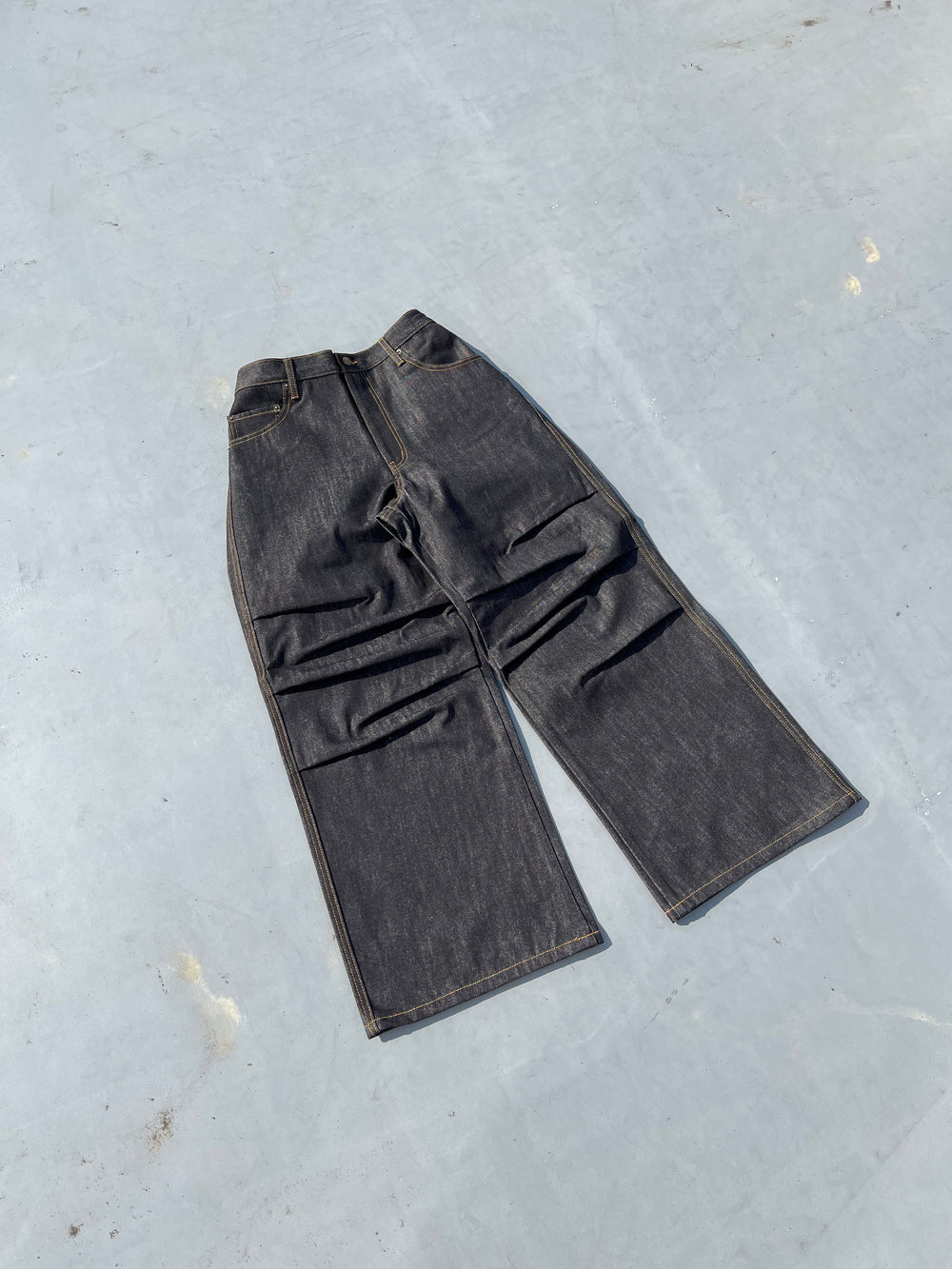 Rigid over tuck buggy denim – YZ