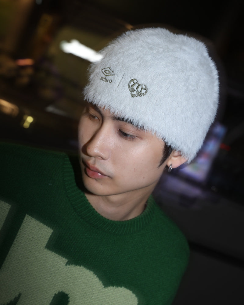 HTH×UMBRO shaggy beanie