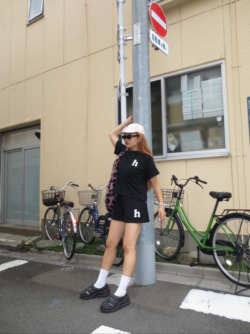 h flower logo short sleeve set up