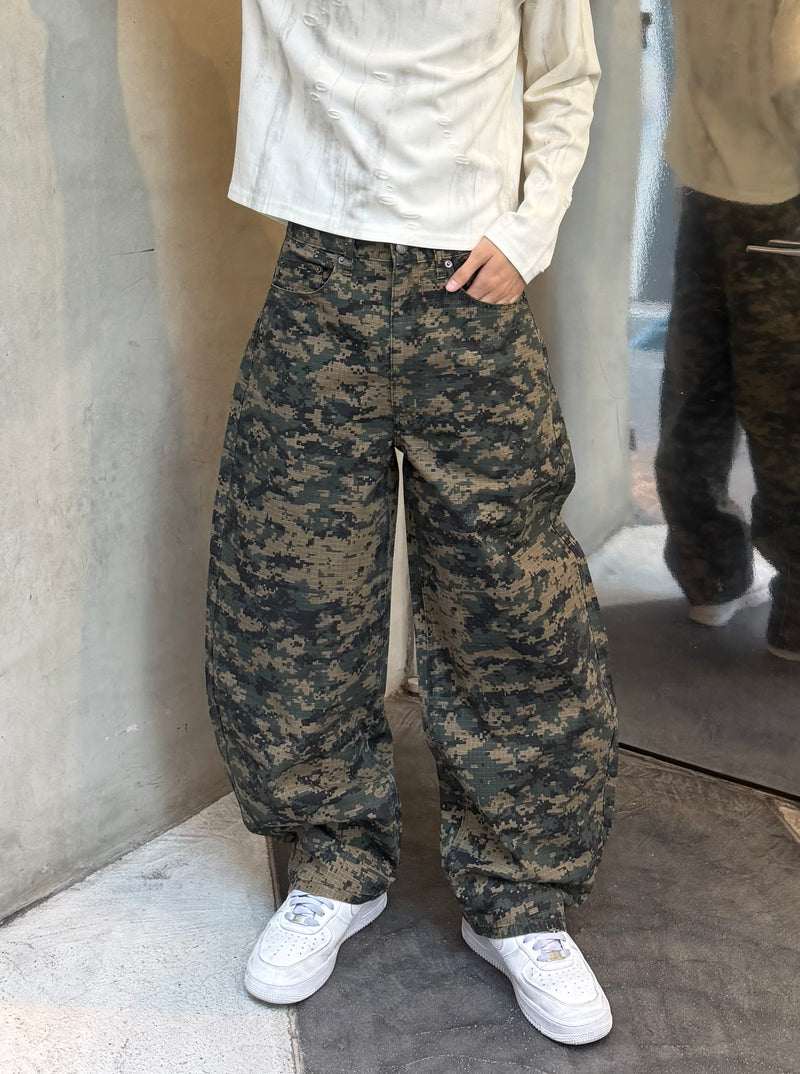 Super wide curved denim – YZ