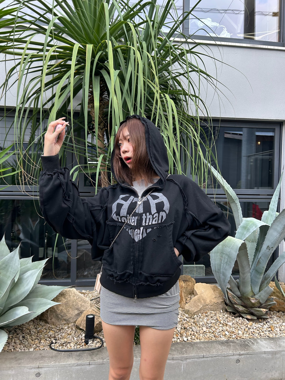 HTH フーディheart logo zip hoodie ブラック heart logo damage zip hoodie – YZ