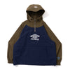 9090 × UMBRO RAGLAN ANORAK
