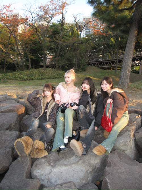 毛絨絨連帽羽絨夾克 