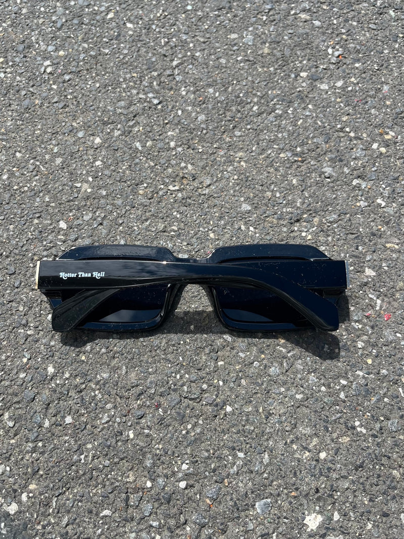 SQUARE SUNGLASSES