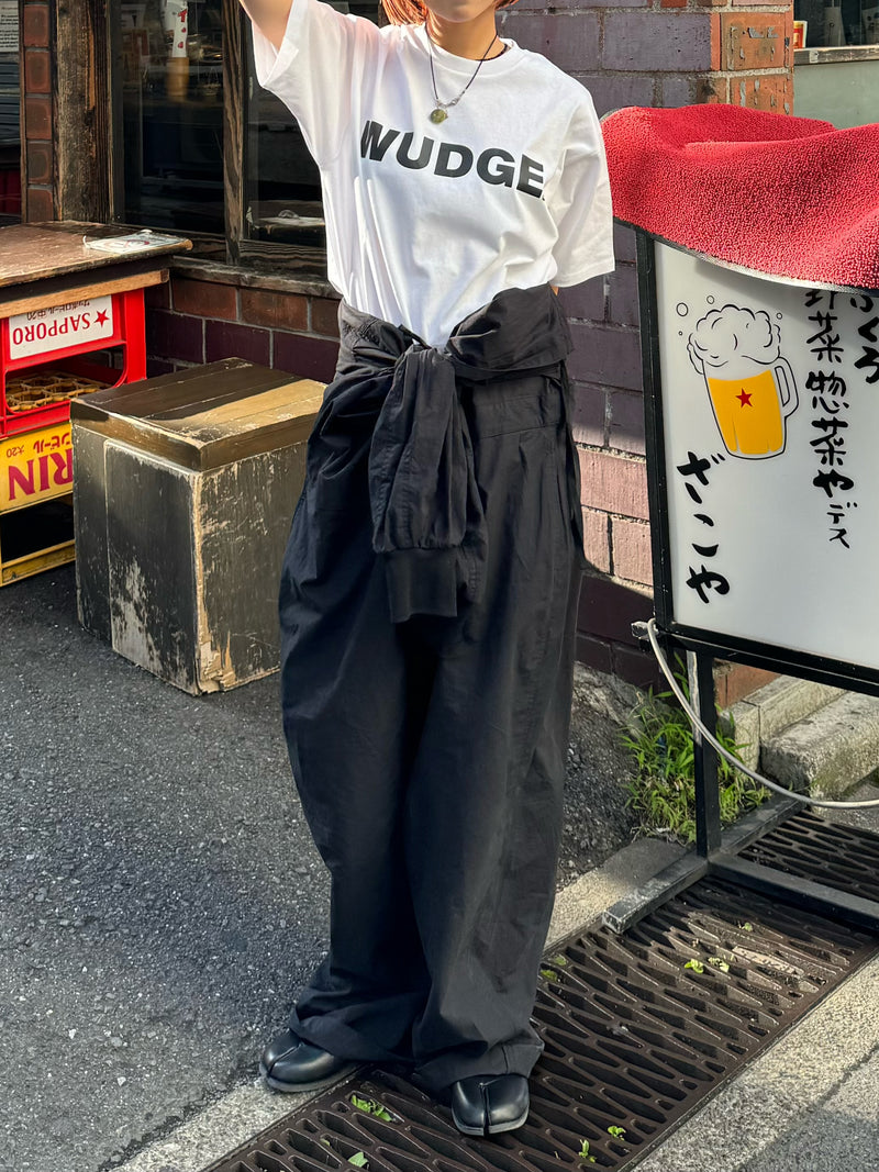 WUDGE B LOGO T-SHIRTS