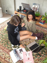 heart logo damage zip hoodie