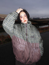 チェックのダウンジャケット 