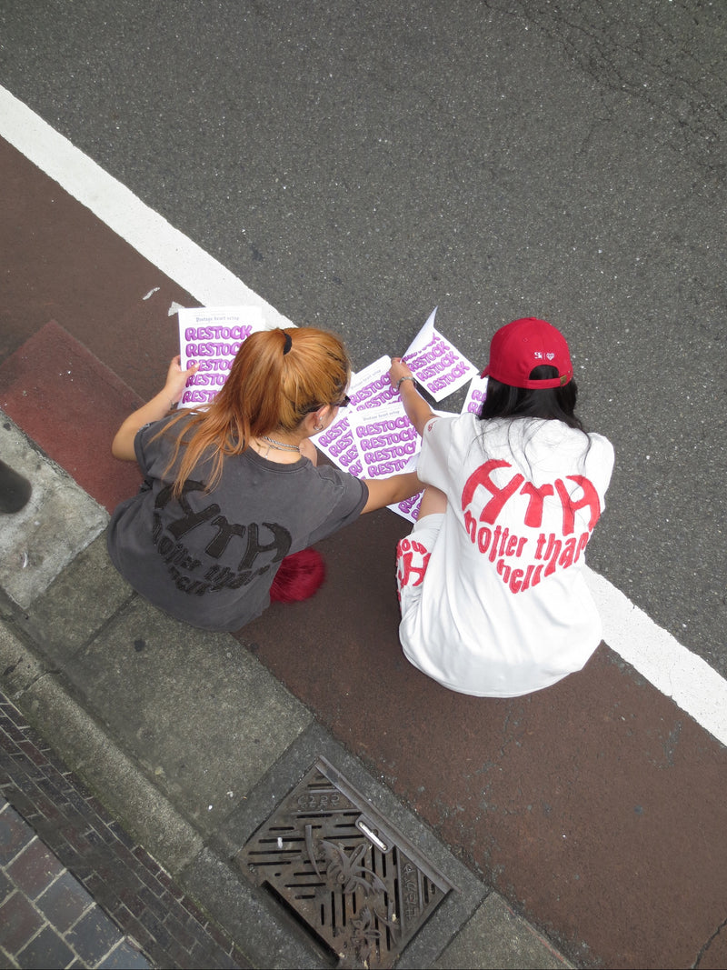 vintage like heart logo tee