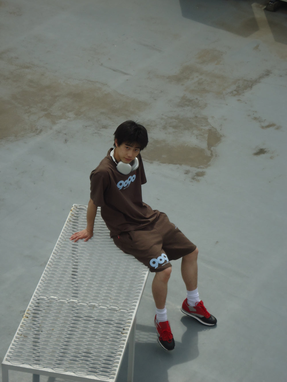 9090 OG LOGO TEE – YZ