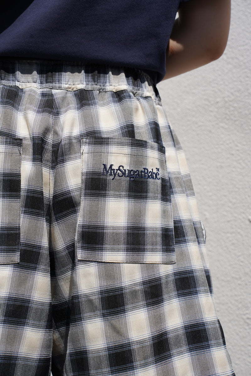 Relaxed Check Shorts