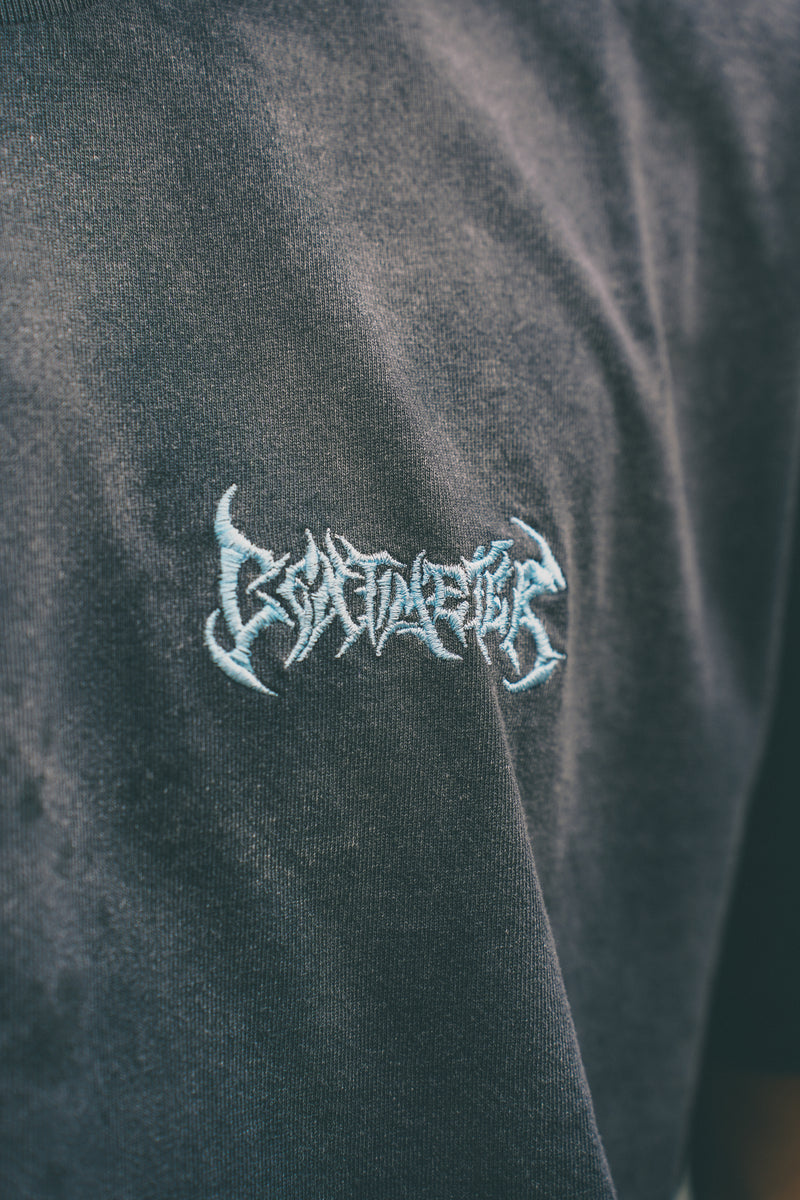 Tribal logo gradation tee