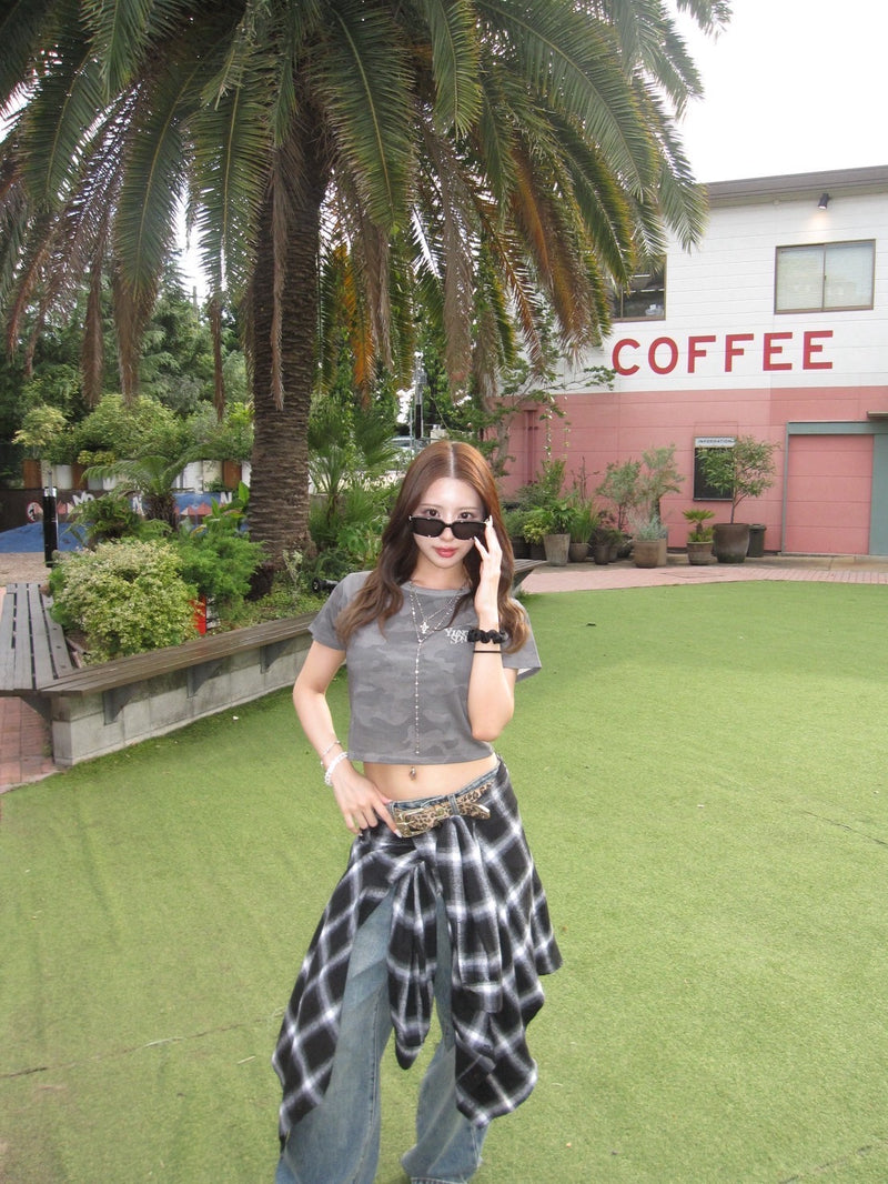 universal logo 喷雾短袖T恤 