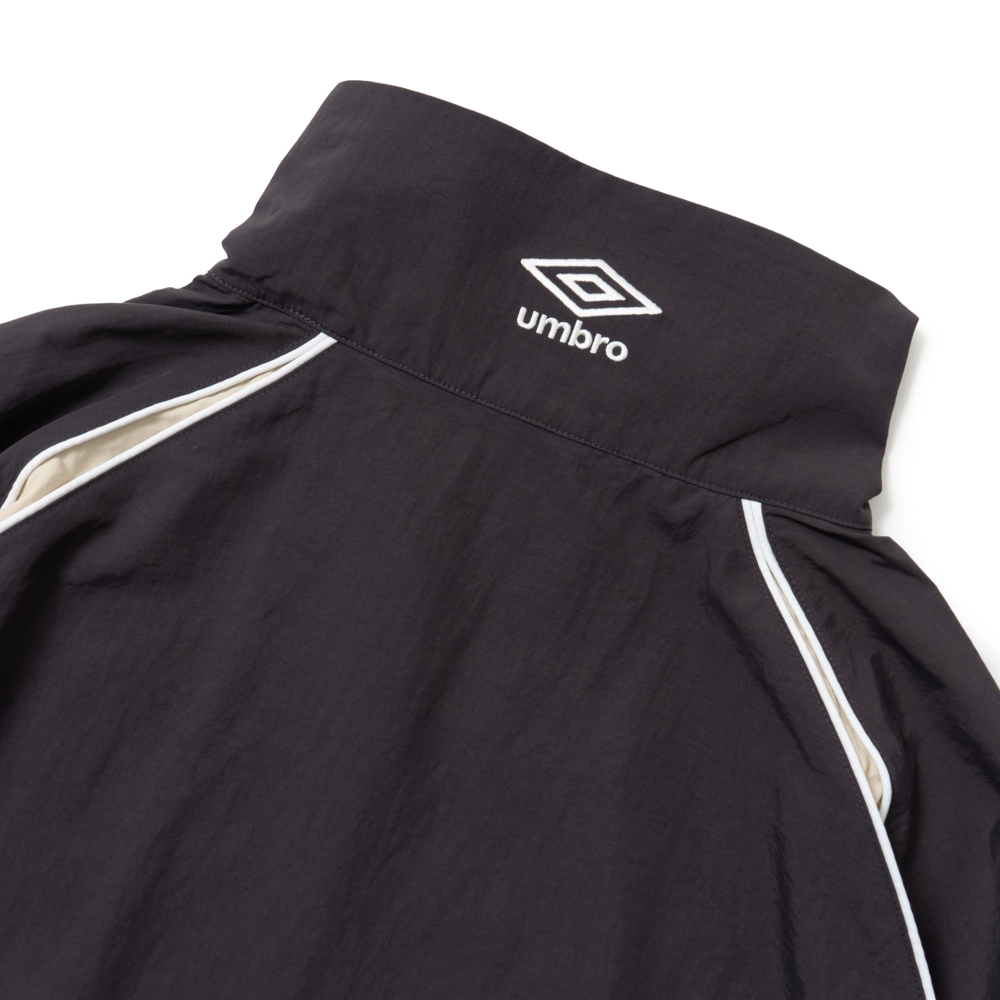 thumbnail interactive-video image 1 of Umbro Men’s Crinkle Nylon Jacket(Black Beauty) - Umbro 1 of 14