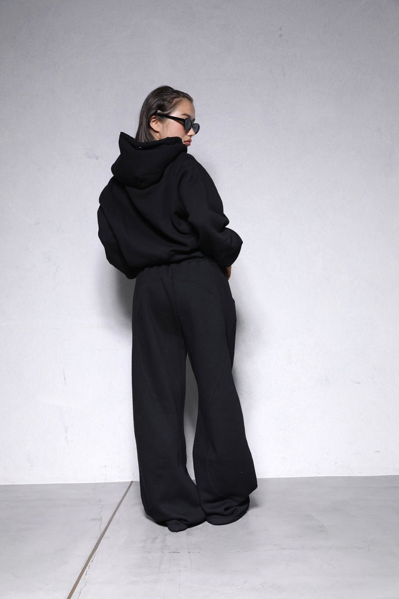 Curve switching sweat pants