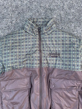 チェックのダウンジャケット 