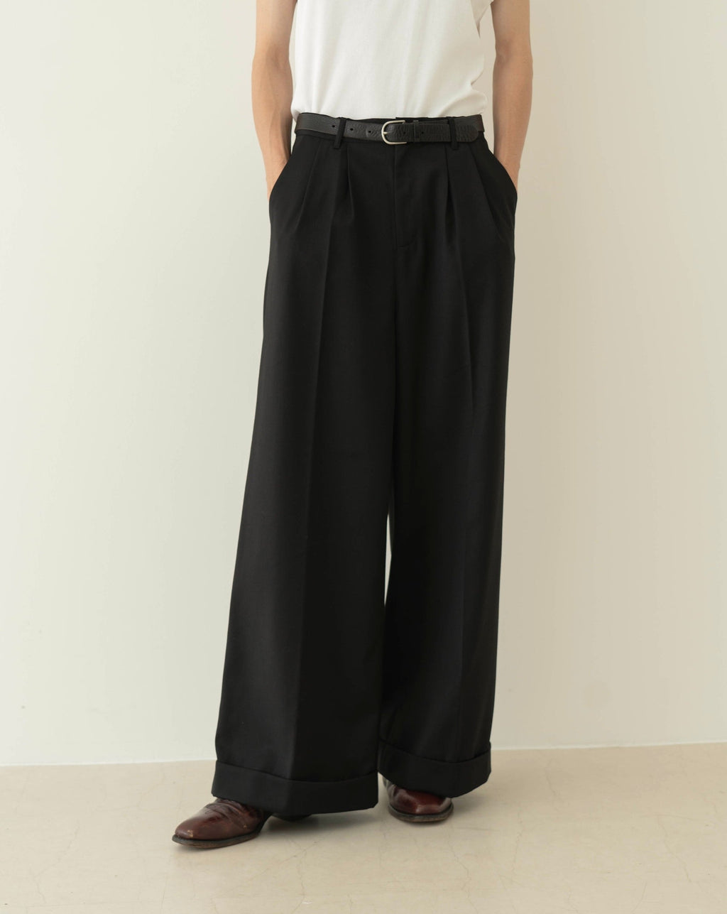 大人気新作 LAD FLARE - MUSICIAN 2Tuck Wide MUSICIAN Flare Pants