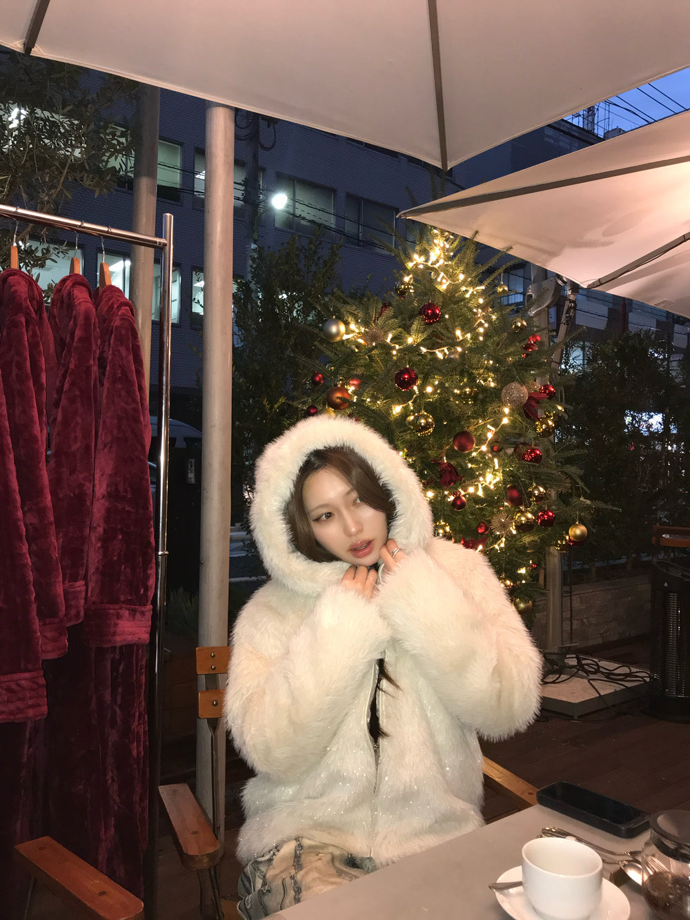 Ninety Girl Over Fur Outer – YZ