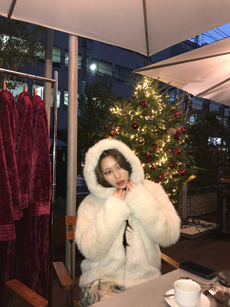 나인티 걸 오버 퍼 아우터 