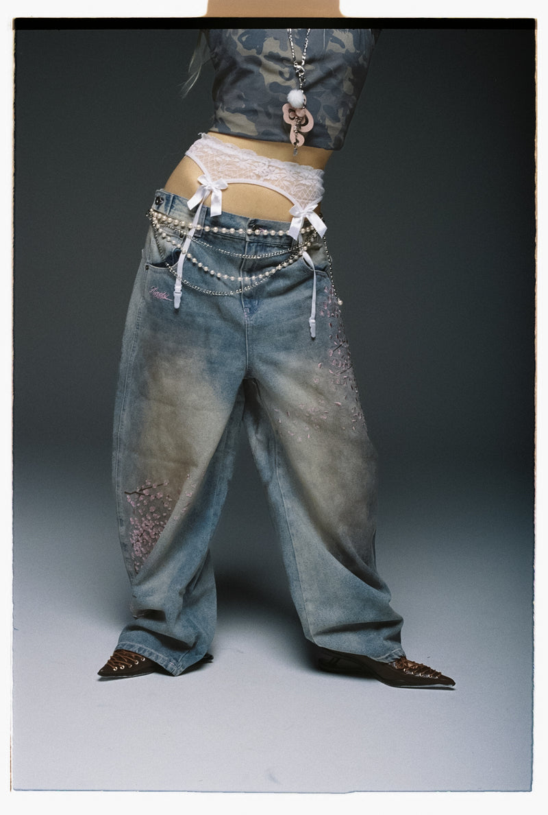 大人気商品」9090 桜デニム Mサイズ Sakura Embroidered Slub Denim