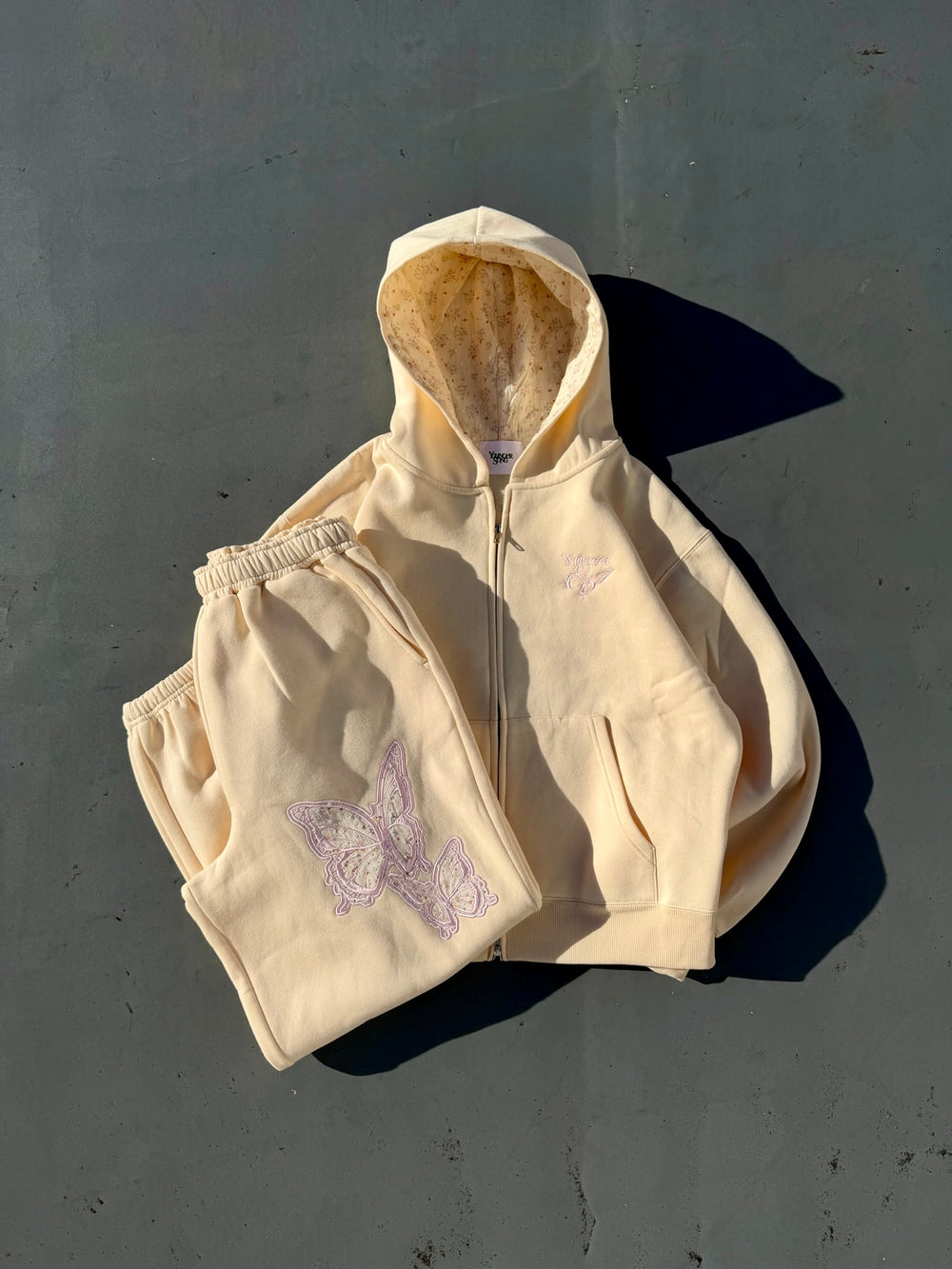 Assortment butterfly logo zip hoodie – YZ