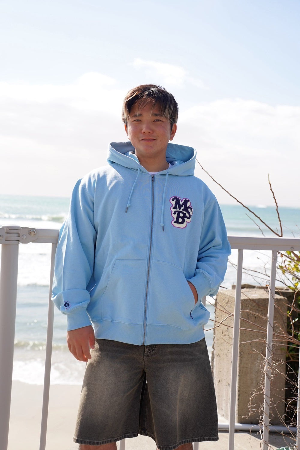 Wappen zip hoodie – YZ